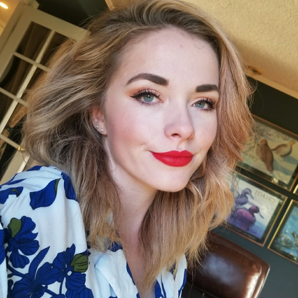 Meet Your posher, Jolie!